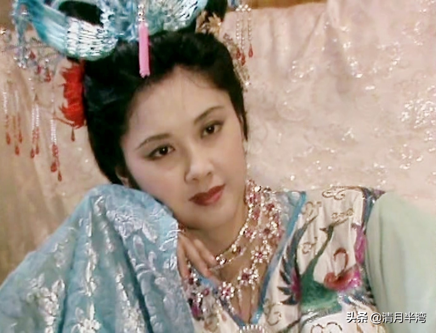 80年代父辈迷恋的挂历女神，原汁原味天然美，竟找不出一个重样的