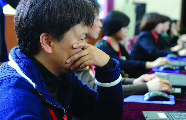 电脑阅卷为何答案相同，得分却不同？这些“小细节”你要知道