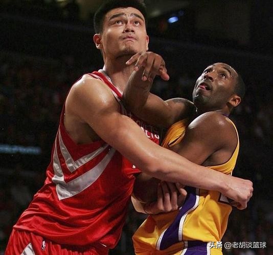 姚明在火箭是首发吗(姚明是否当过NBA第一人？06年的大姚打爆全联盟，魔兽也被打服)