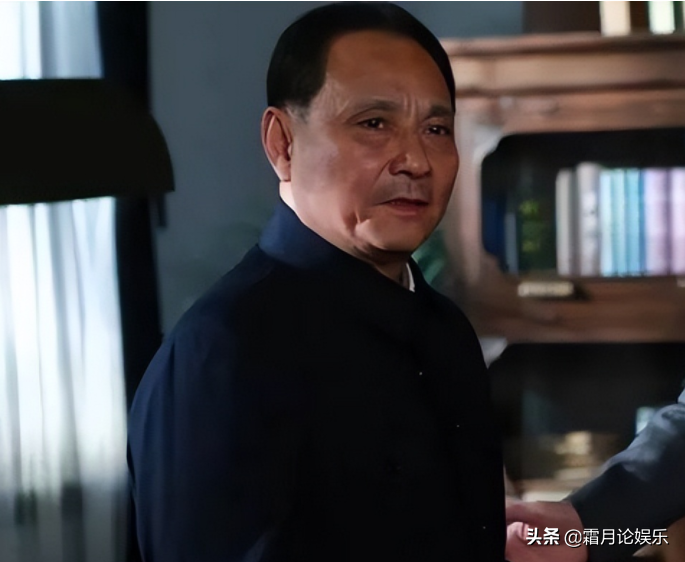 同样是演邓小平,把曹灿,马少骅,董子健等人放在一起,差别就出来了