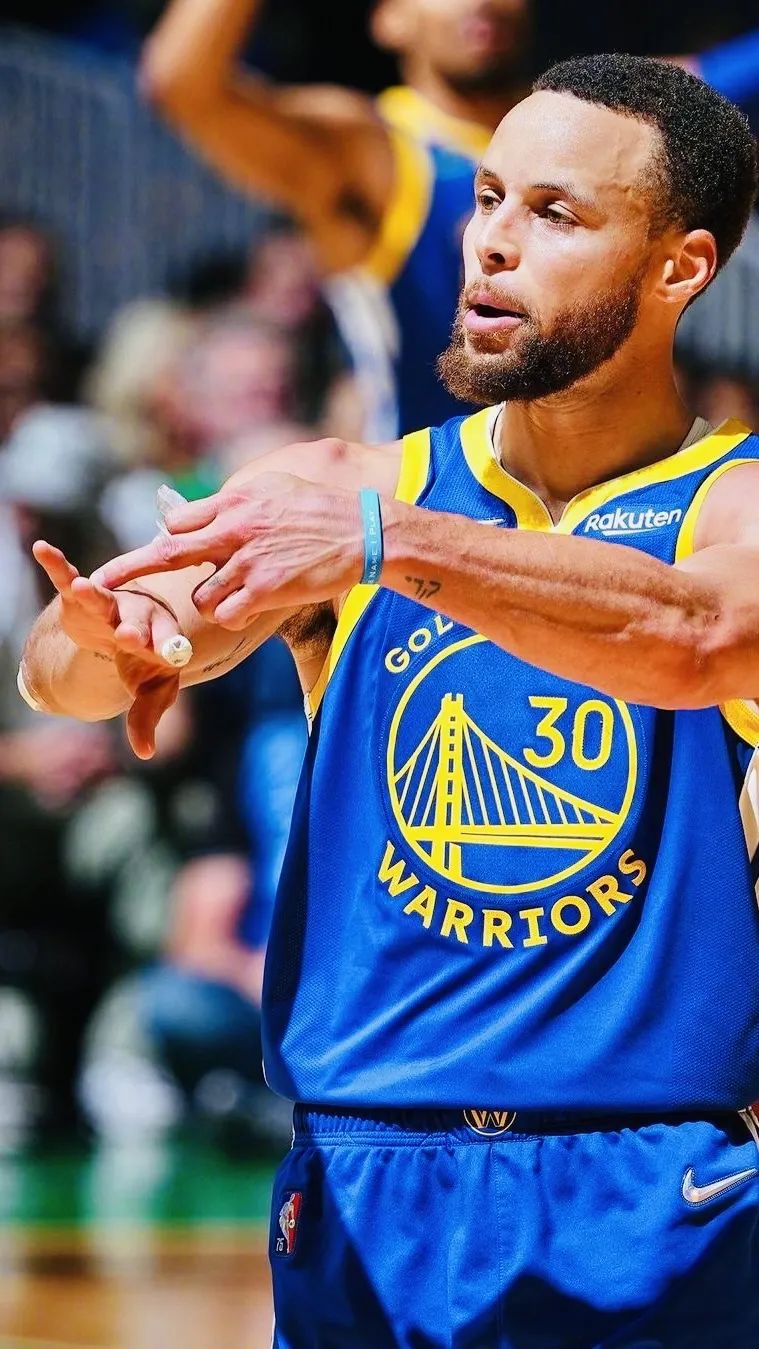 库里高清手机壁纸(「球星壁纸第91期」勇士总冠军,请拿走你偶像的壁纸