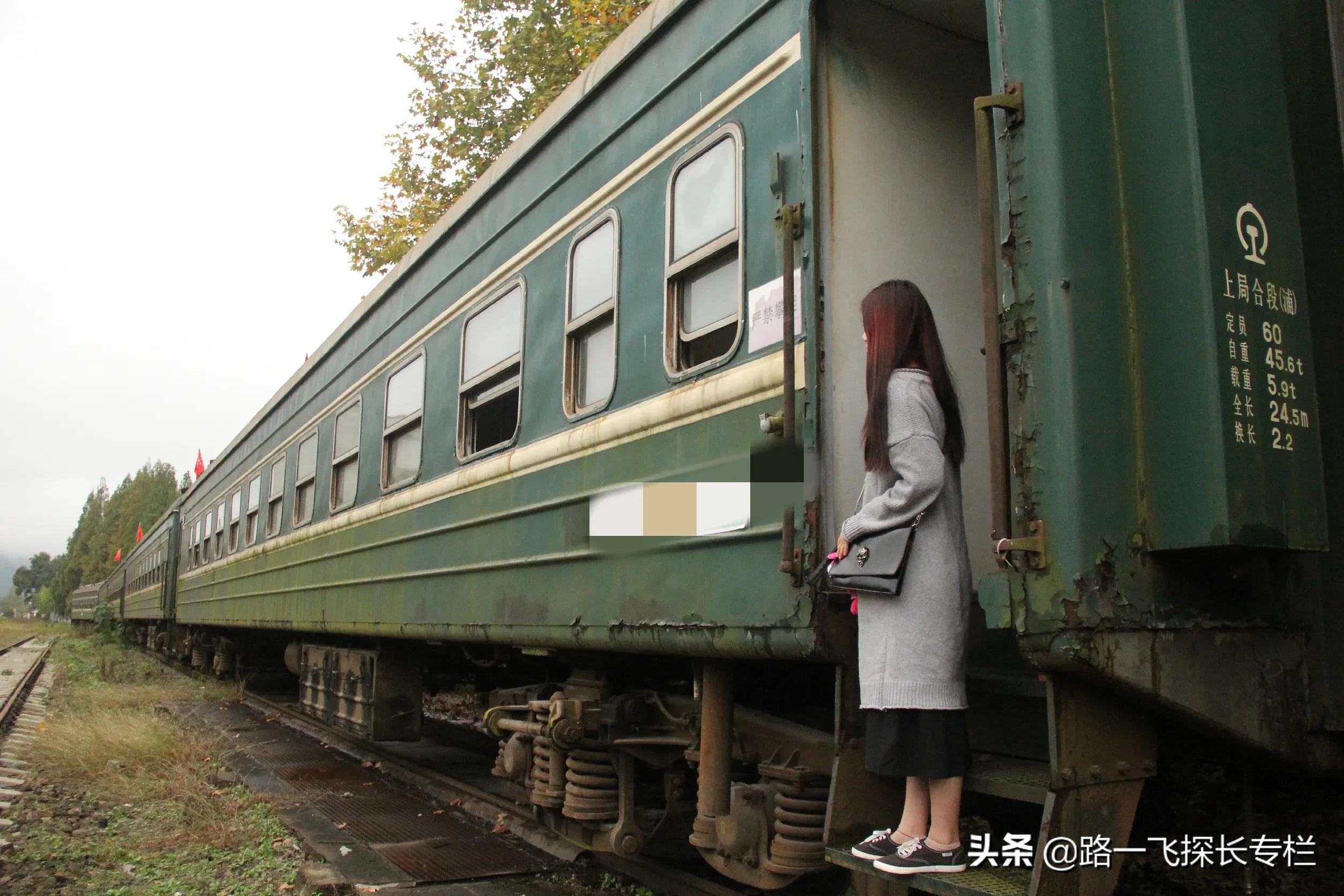 山东未婚女子瞒着母亲，借精生3混血儿，声称：当单亲妈也不结婚