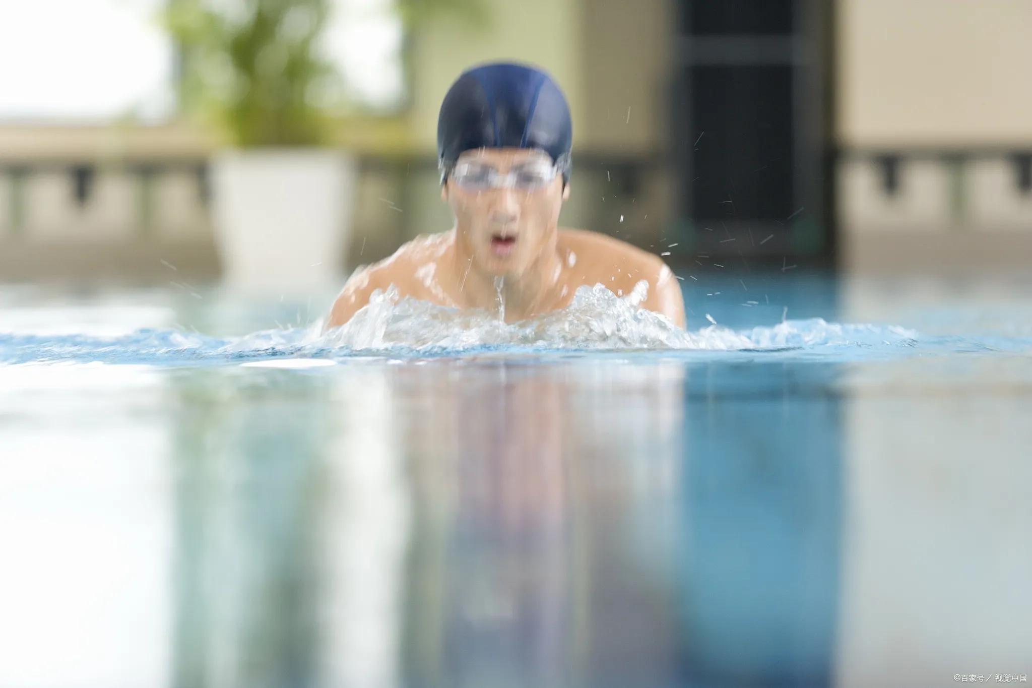 游泳的正确呼吸方式和技巧