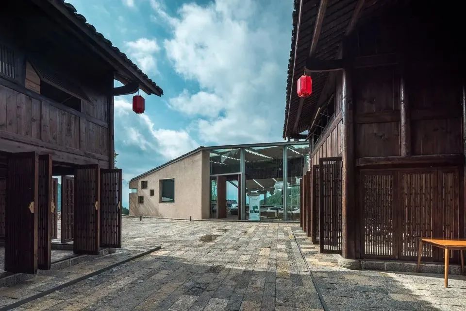 自然與經(jīng)濟(jì)的共生：鄉(xiāng)村振興可持續(xù)發(fā)展之路