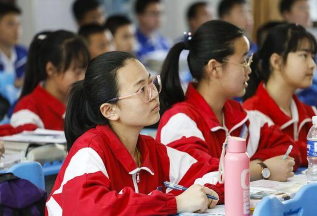 22届中考生要知晓，若考试分数在500分以下，或将与高中无缘