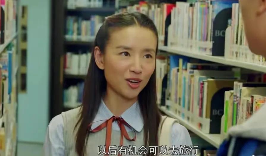 30岁以上还能演学生妹的女星，只服这5位，辨识度高不说，还灵动