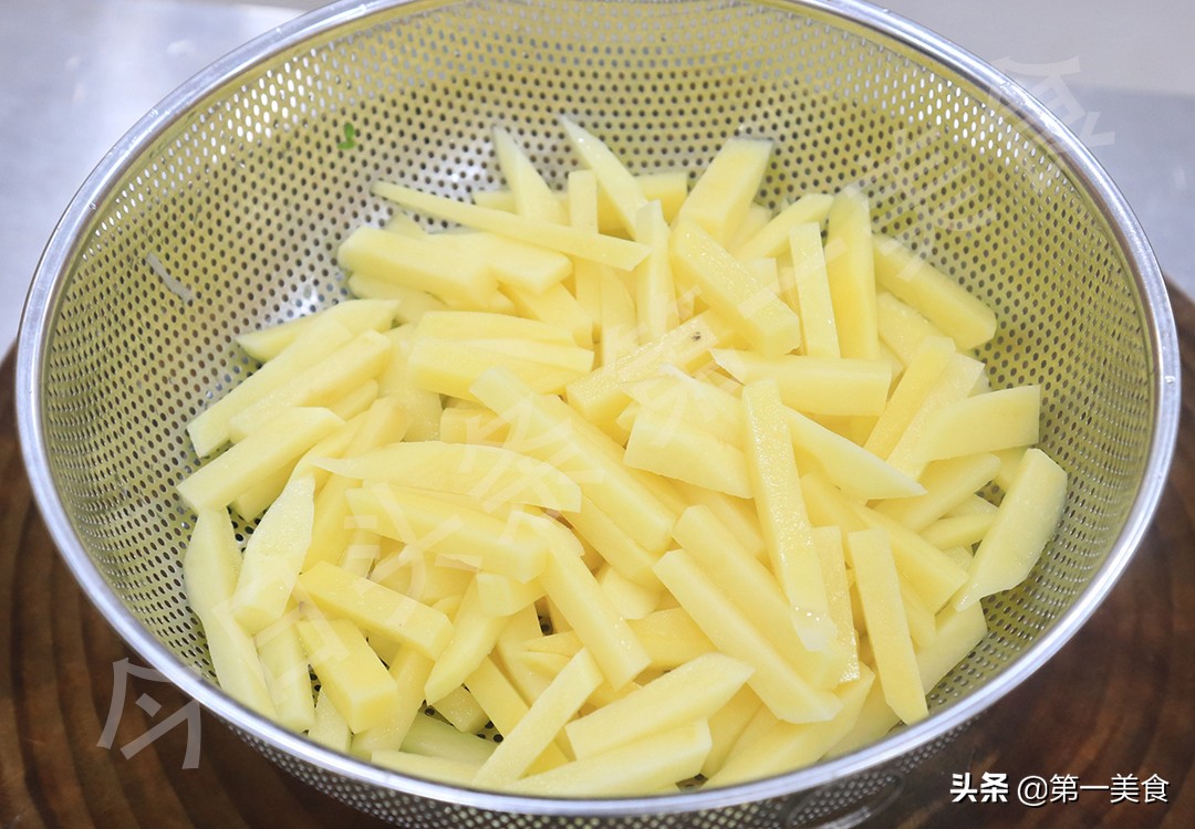 图片[28]-土豆最好吃的6种做法 简单易学 鲜香美味 学会了做给家人吃吧-起舞食谱网