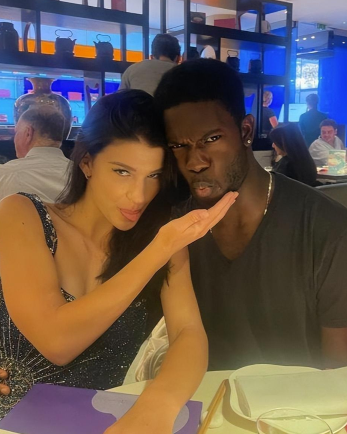 数一数谁露出的小白牙最多（比尔盖茨准女婿，露出十二颗白牙齿走红毯，笑容与梅根的一模一样）