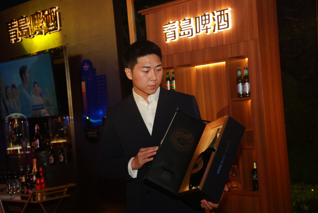 酒香隽永 沁人心“啤”跨国公司领导人青岛峰会举办青岛啤酒之夜