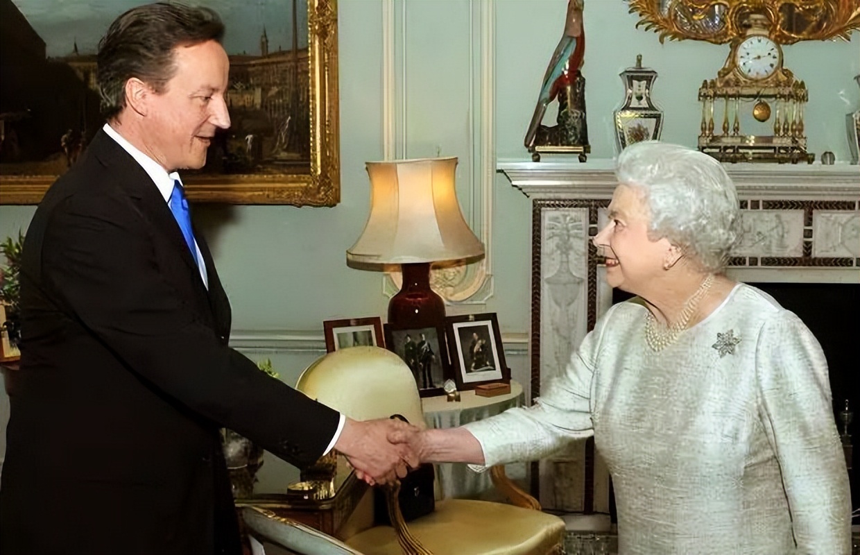 英美《纸牌屋》大PK：美国总统和英国首相有什么区别？