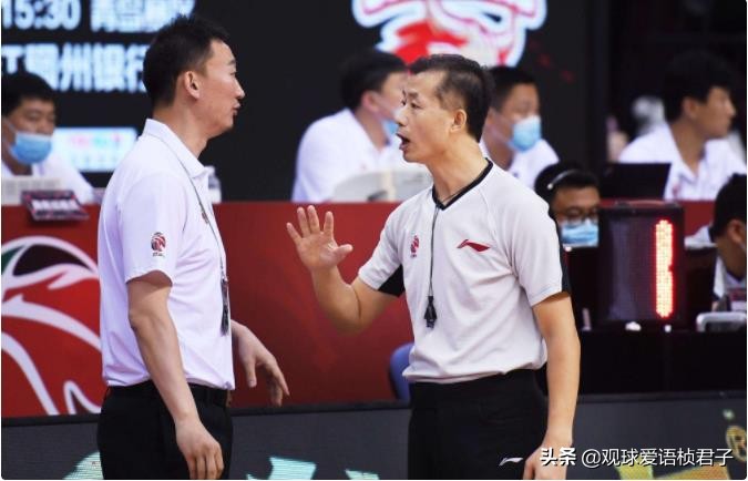 为什么cba不会降级(CBA名哨被认定吹罚失误，面临降级重罚，但受益于一点或免于停赛)