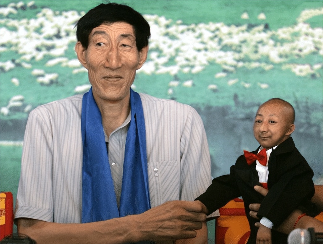 中国第一巨人鲍喜顺,不听医生建议执意生子,如今儿子身高多少?