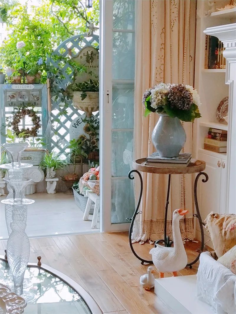 阳台花园，在这个面积不大的地方造梦，美了岁月，醉了时光