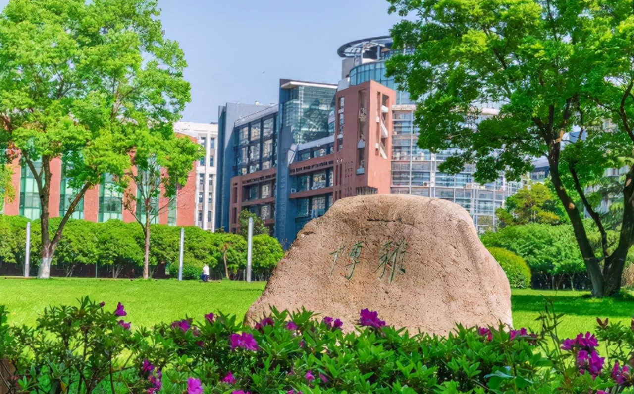 2022湖北高校排名出炉，华中大反超武大，华中师大倍感惋惜