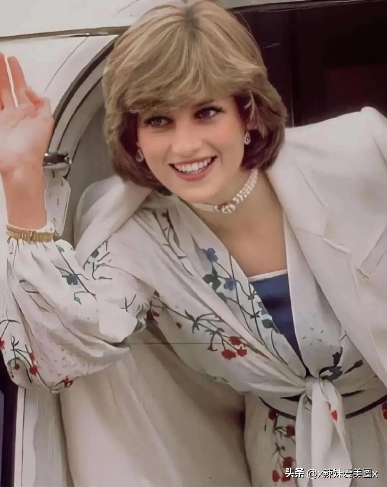 (戴安娜王妃)年轻时那惊艳世人的容颜