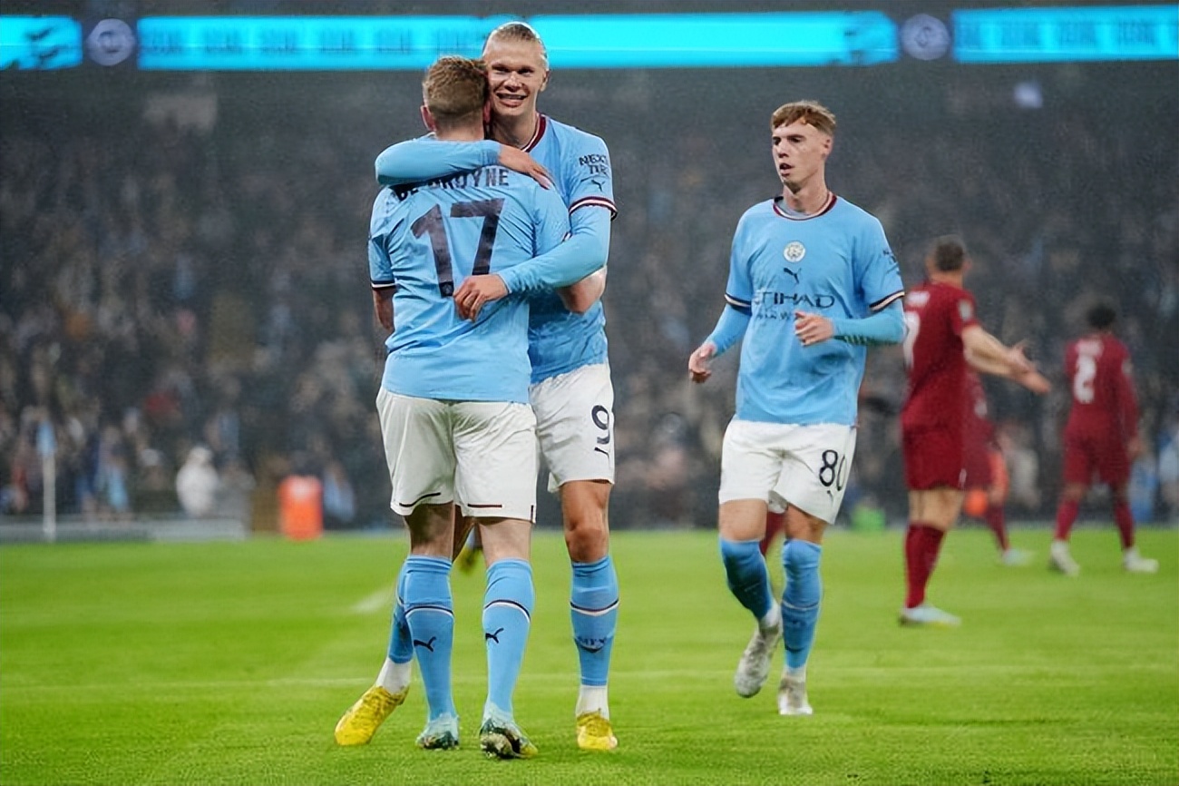 曼城踢不过利物浦吧（利物浦2-3曼城！利物浦真的有点难踢不过，曼城豪强，红军很弱！）