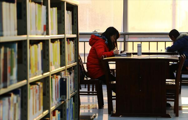 广西当地最新公布，大中小学寒假时间敲定，另外还有一个好消息