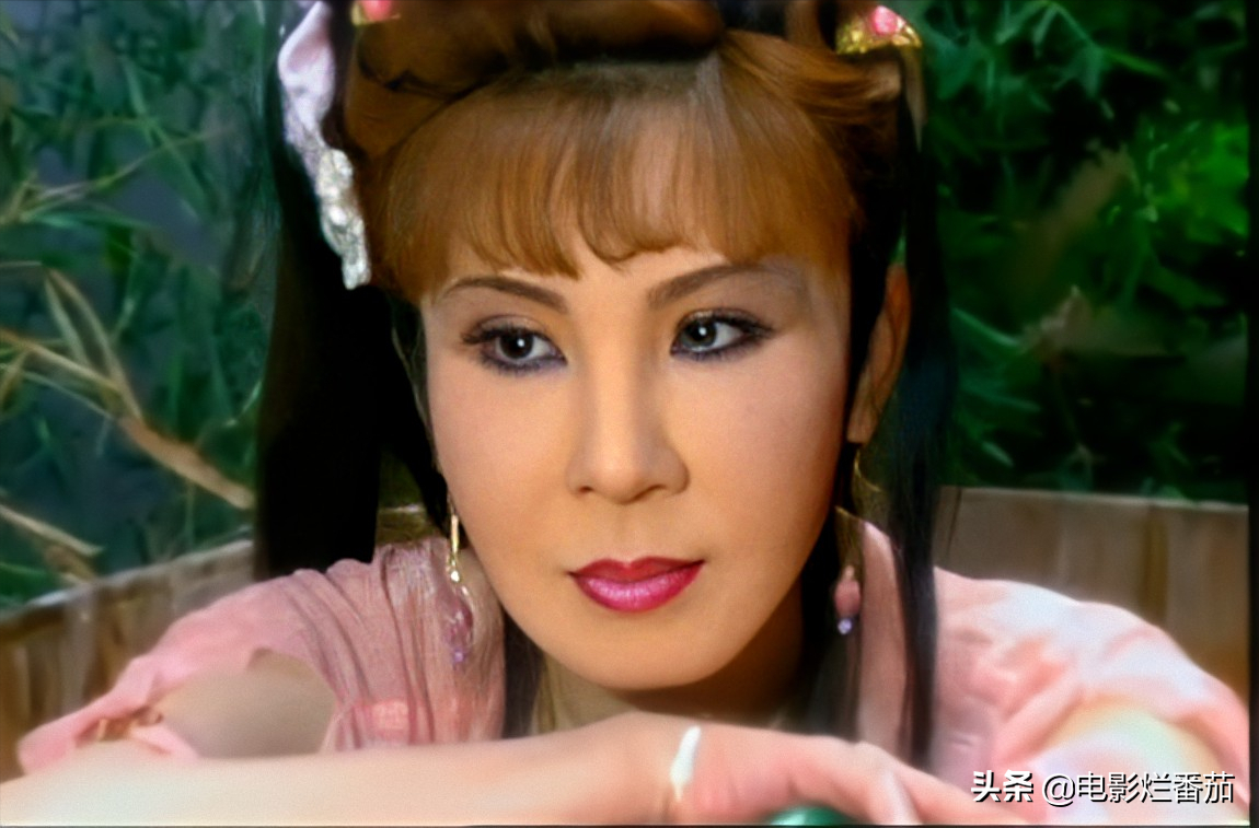 被全网骂了二十多年的西门大妈，与男神演亲密戏，黯然退圈之谜