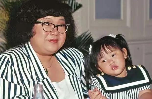 沈殿霞女儿郑欣宜：即将继承八千万遗产，妈妈的良苦用心令人泪目