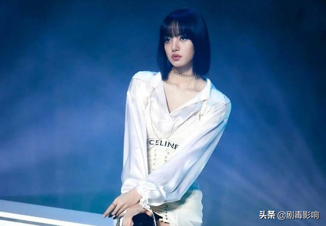 世界上十大最美的人(全球最美女星TOP10：迪丽热巴输给Lisa，金高银上榜引来争议)