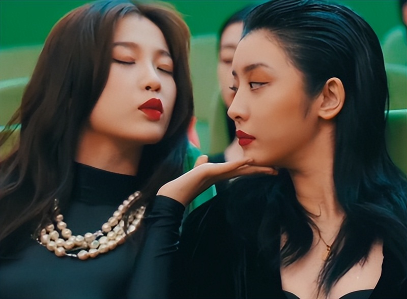 星二代泛滥、关系户扎堆、富二代遍地，娱乐圈已成为“世袭制”?