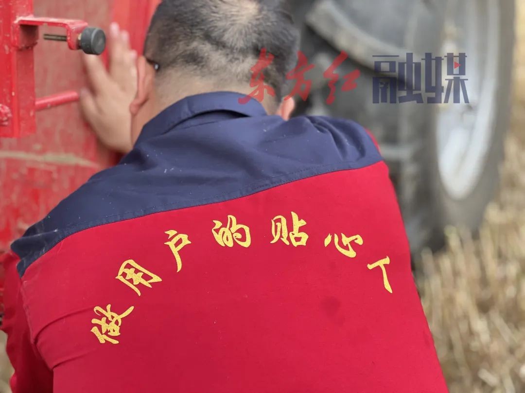 夏收第一鐮：數(shù)百臺(tái)東方紅小麥機(jī)出征記