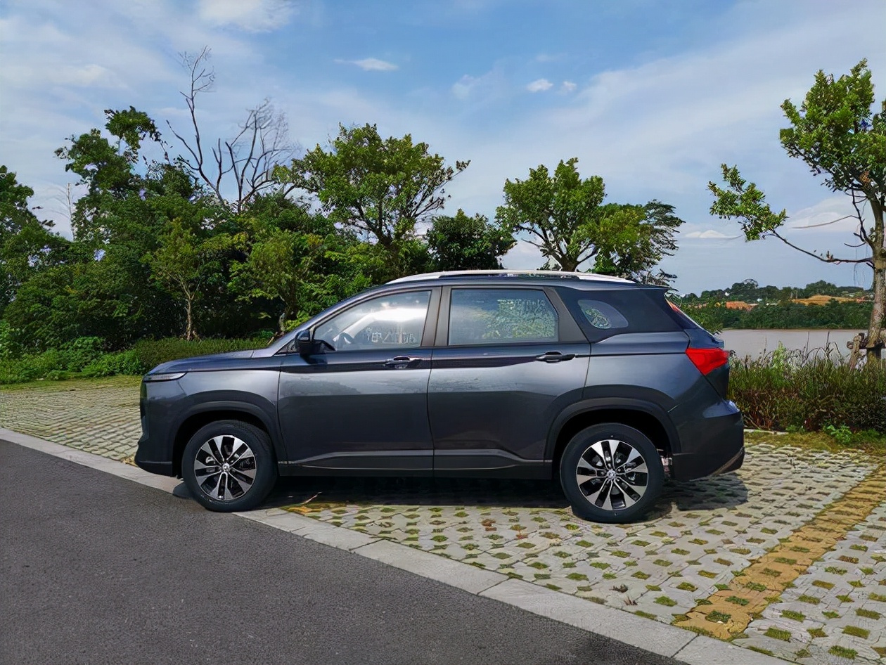 同是1.5T以下的豪华车，奥迪Q3逍遥法外，唯独奔驰GLB背负骂名