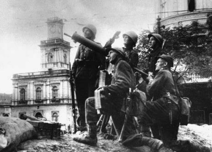 奥利克是什么（他是波兰二战英雄罗曼·奥利克，摧毁10辆坦克，击杀德国公爵）