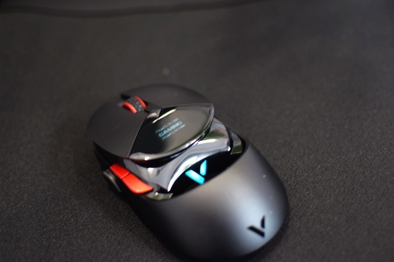 超跑外观 V+无线技术 雷柏VT960S屏显双模无线RGB游戏鼠标