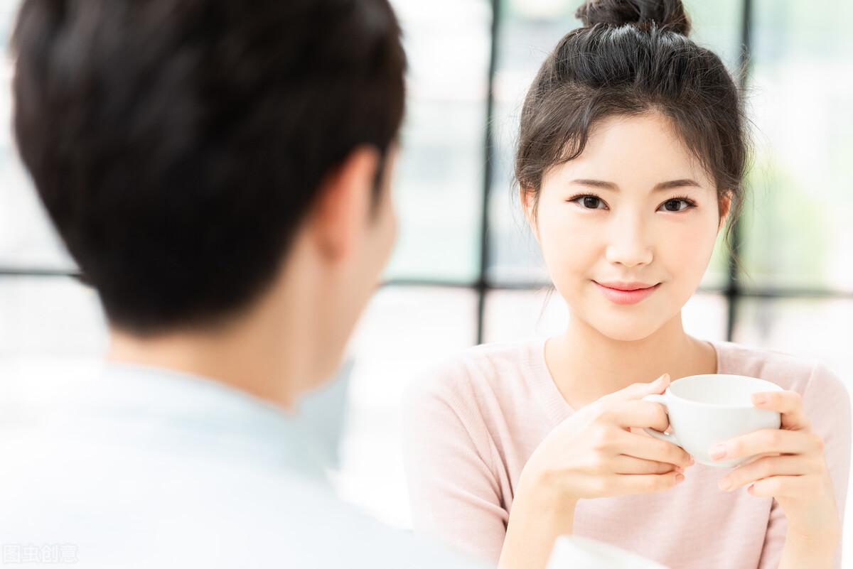 如何维护长期的恋爱关系，恋爱中女生智商为零，这里给出恋爱忠告
