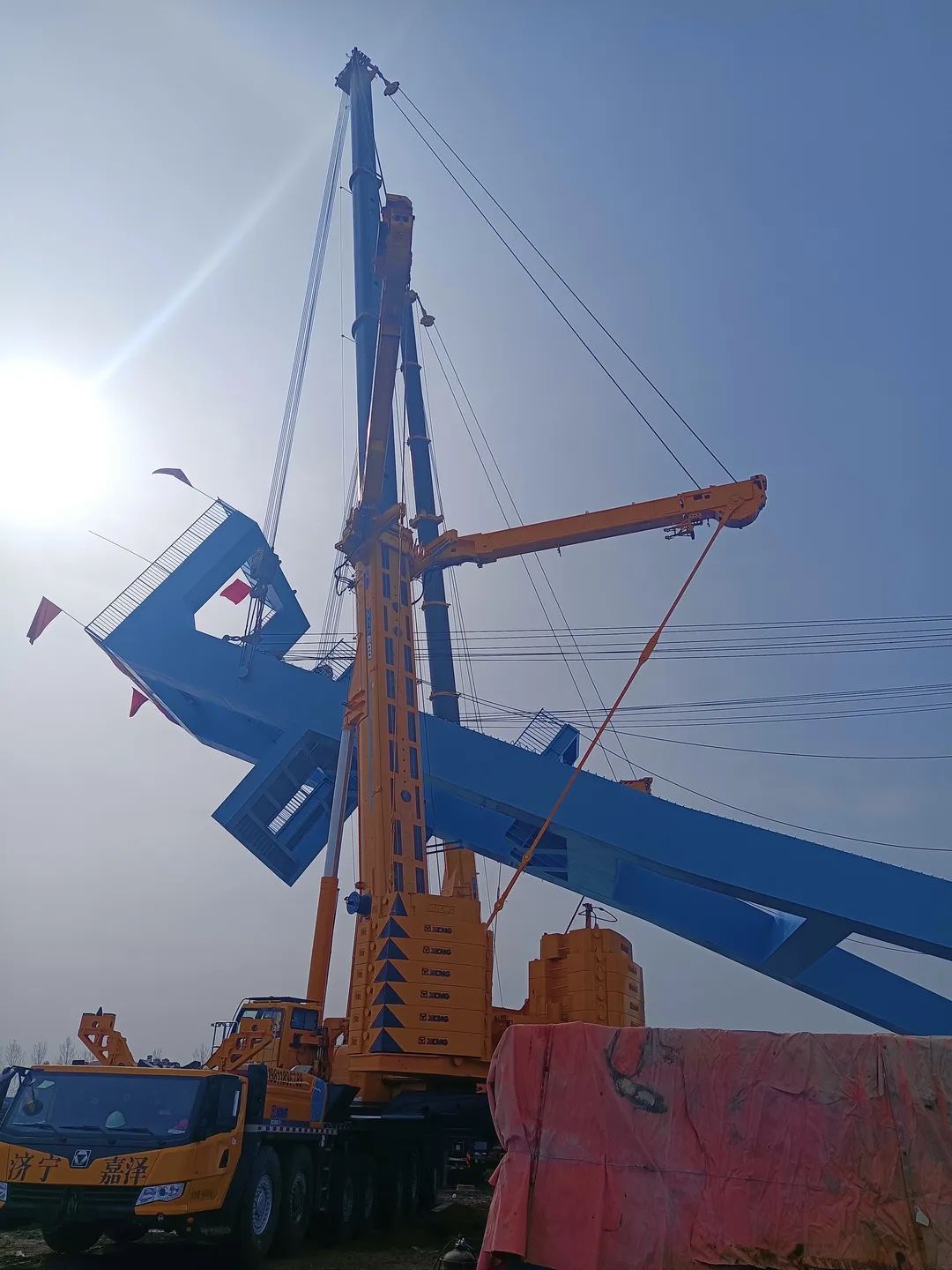 大力出奇跡！520噸“鋼鐵巨人”，空中霸氣合體