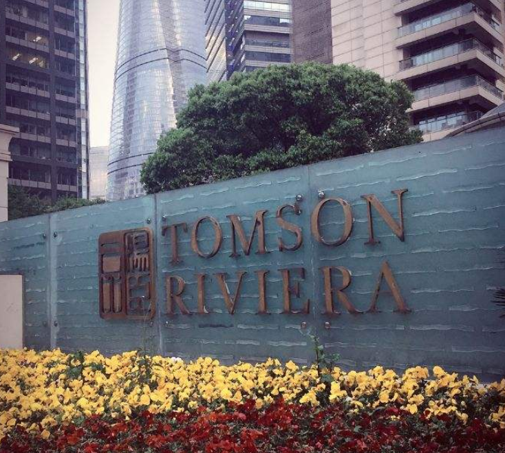 香港两位“单身”女富豪，1个身家200多亿，1个在上海有百套房子