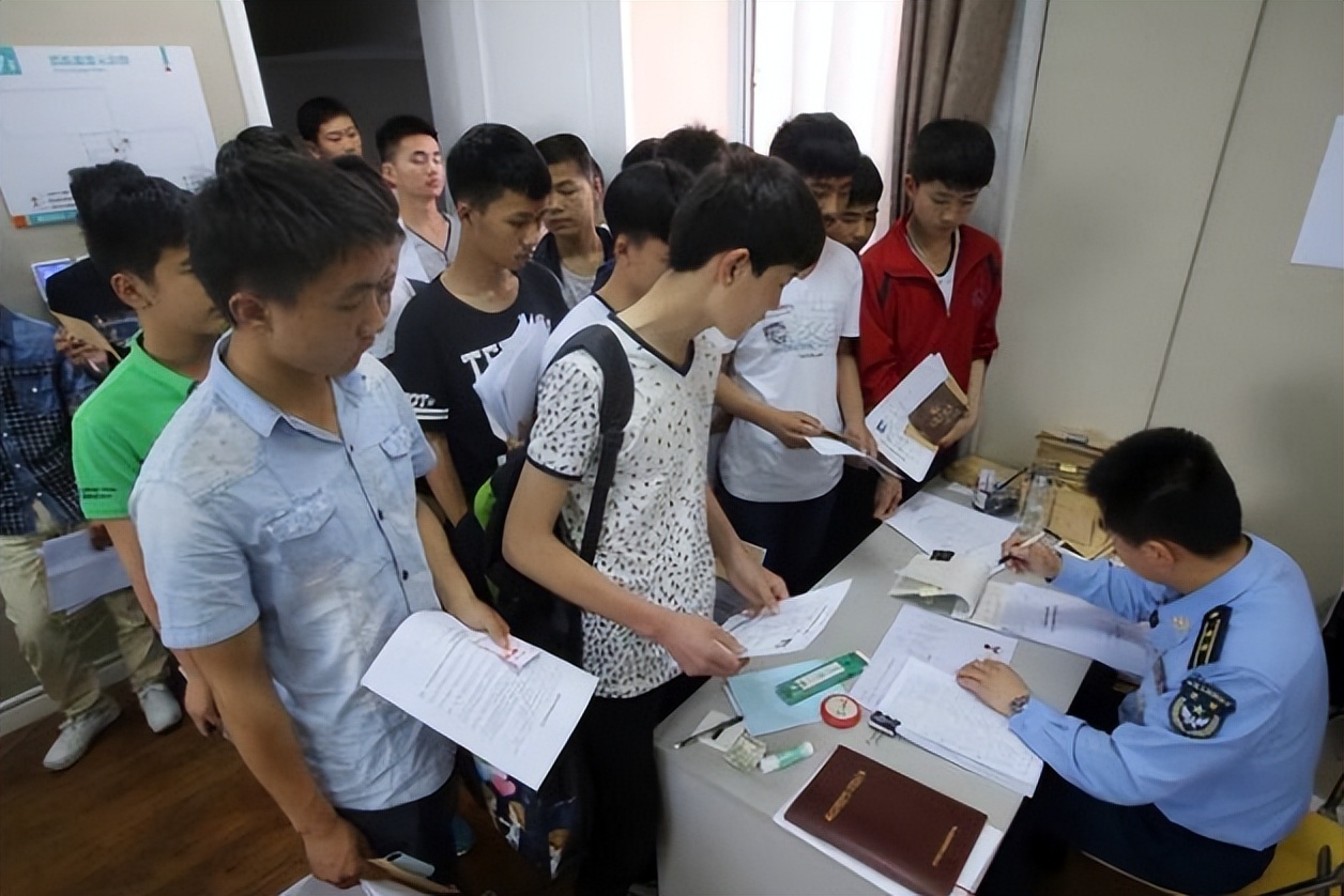 2022公务员考试标准，新增4种情况政审不予通过，考生早了解