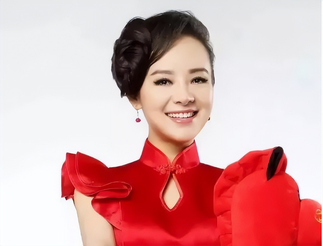 盲人歌手刘赛:倒贴2套别墅下嫁到河南农村,军人丈夫愿捐献眼睛