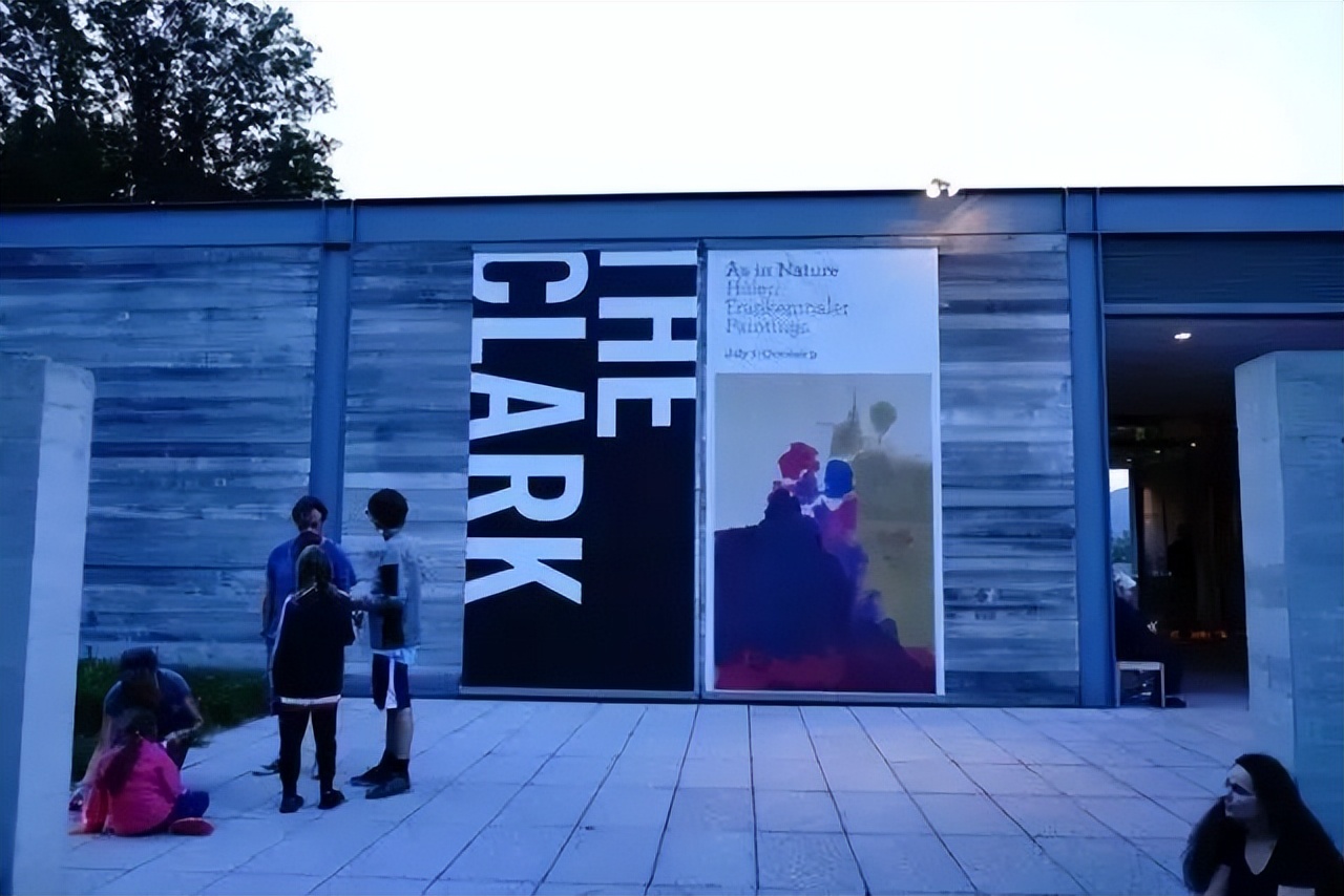 紫色球衣配什么短裤（威廉姆斯学院 Williams College）