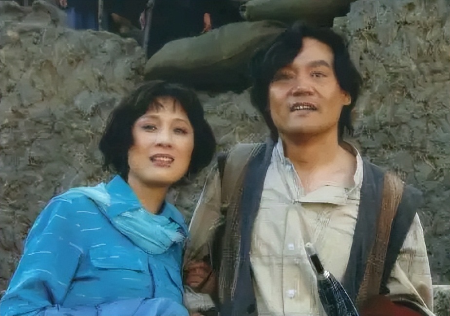 无儿无女的李建群,与著名导演同居27年不结婚,临终后悔让人泪崩