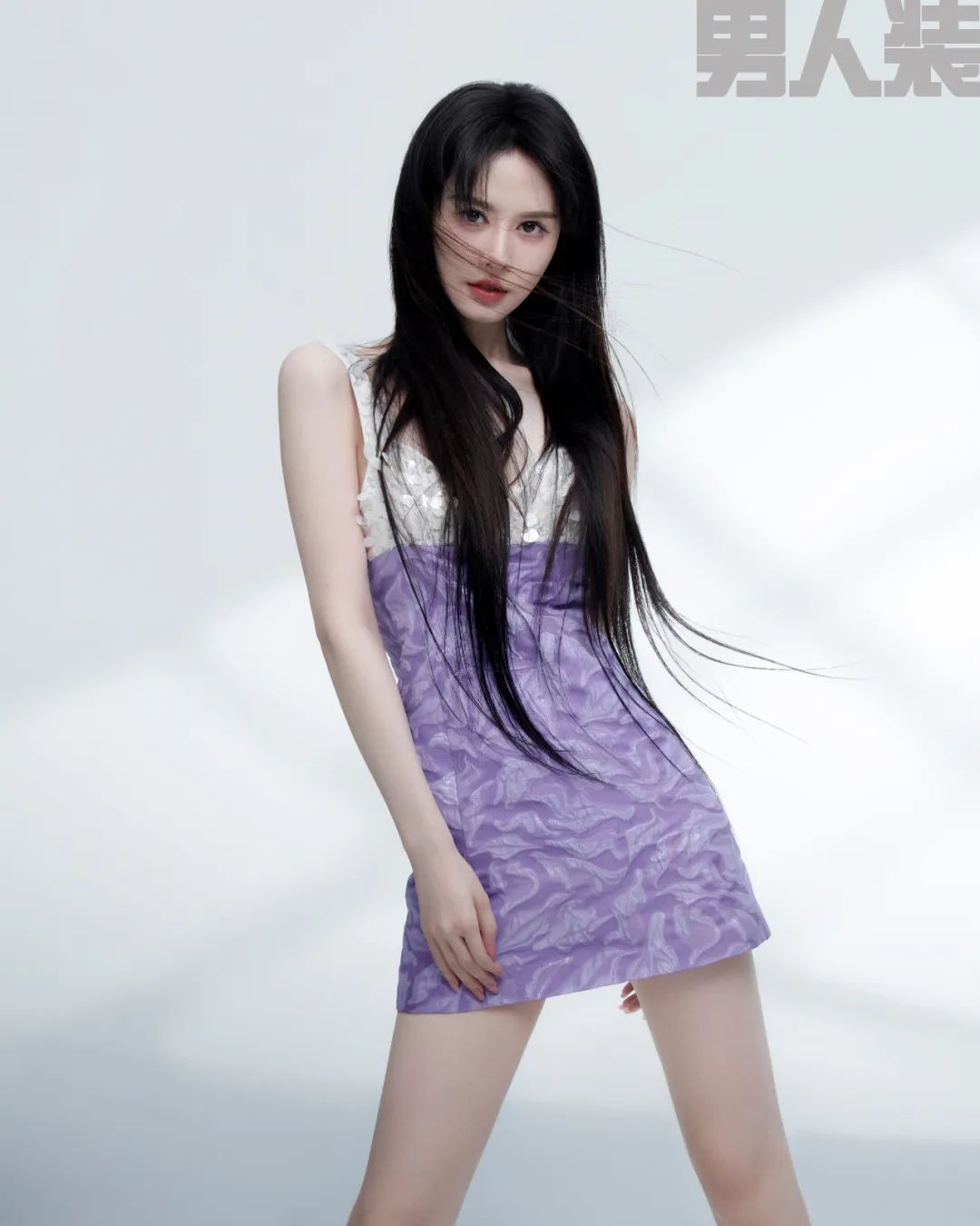 "晶女郎"云千千登《男人装》秀性感,网友:这尺度还比不上私照