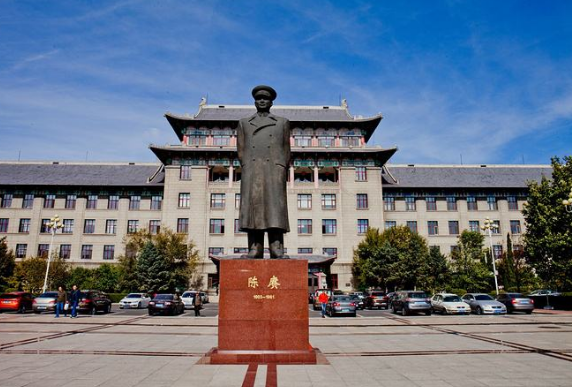 哈工程李宏亮教授红遍网络，他为什么要解散63人的学生群？