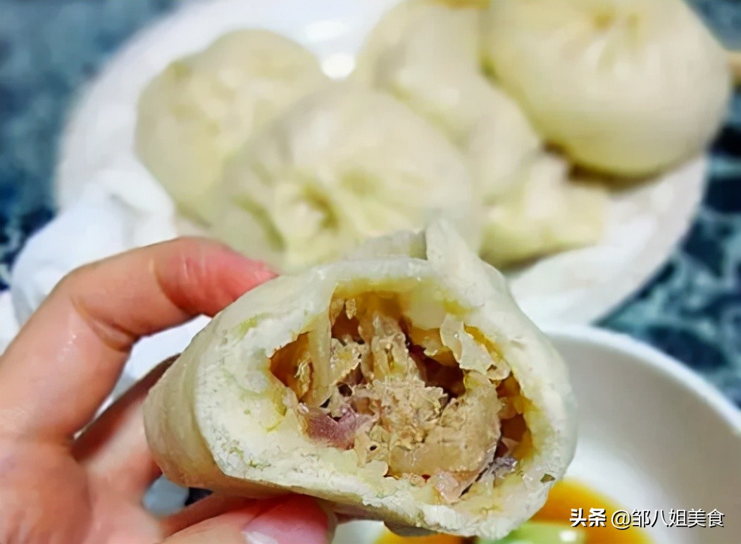 做萝卜猪肉馅包子，萝卜该怎么处理？教你一招，饱满多汁味道香