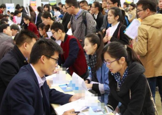 “中国烟草”的待遇有多好？六险二金正式编制，年薪超过6位数