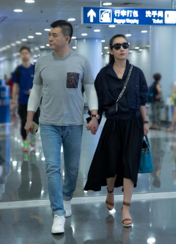 挺大肚撑起一个家的秦海璐，产后婆婆待她亲如女儿，今仍幸福甜蜜