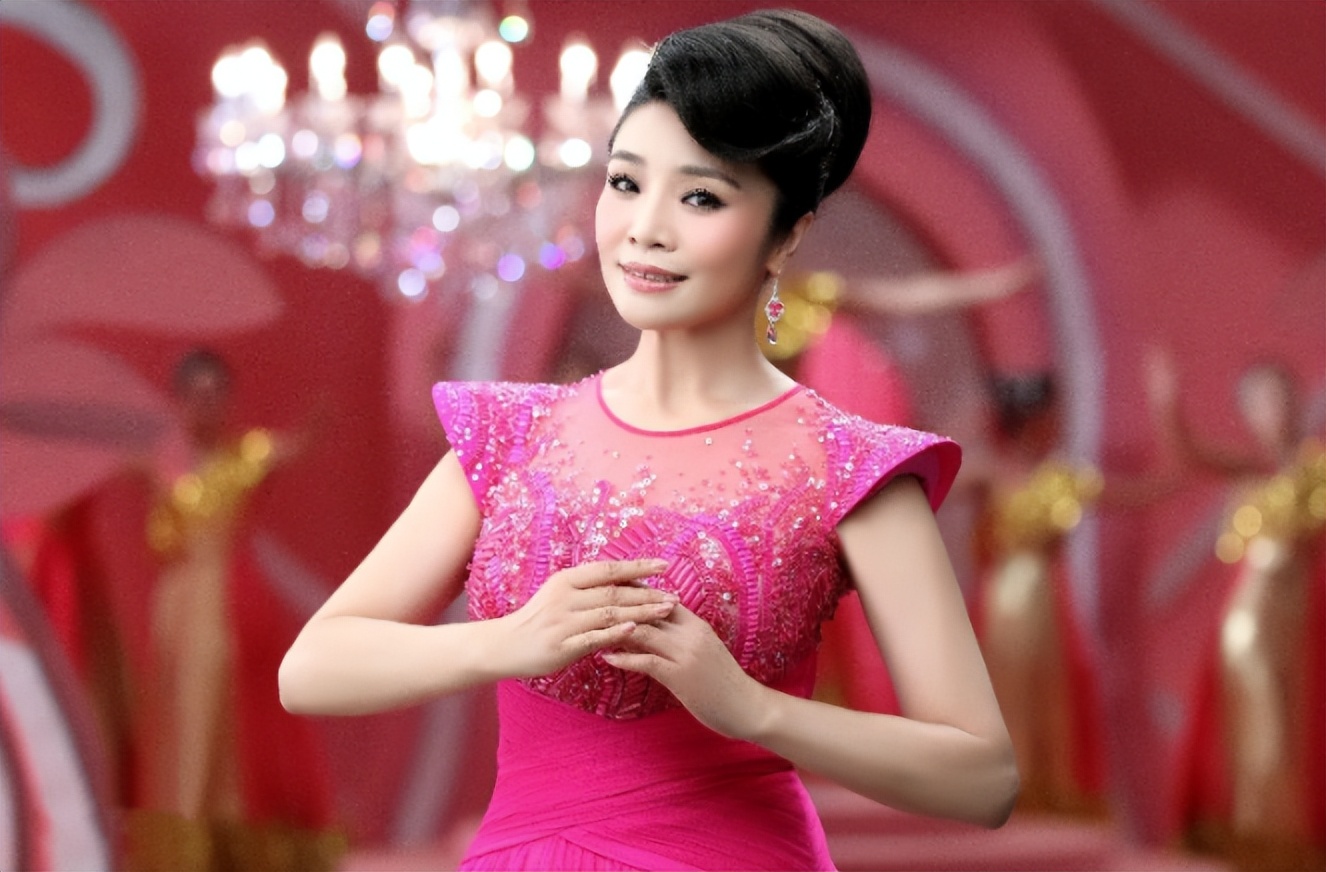 李丹阳：25岁成名，参加14次春晚，有孝心爱唱歌热衷公益的歌唱家