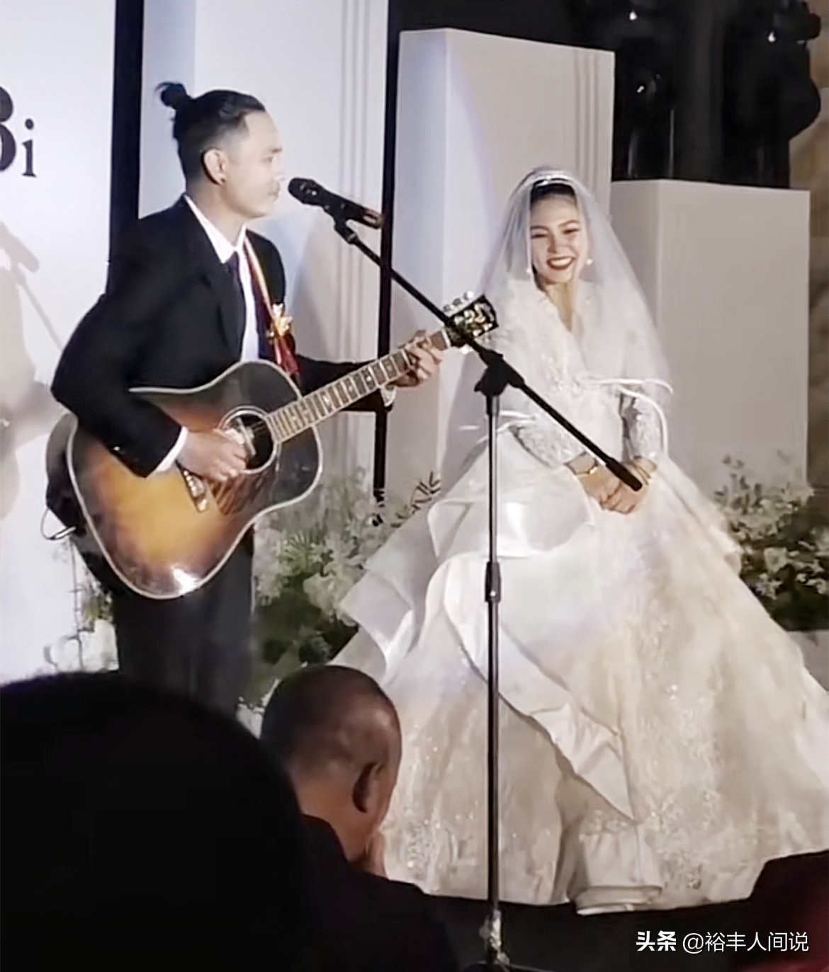 ϲսӳԱźԶĽ飬Ů屾ȱϯ