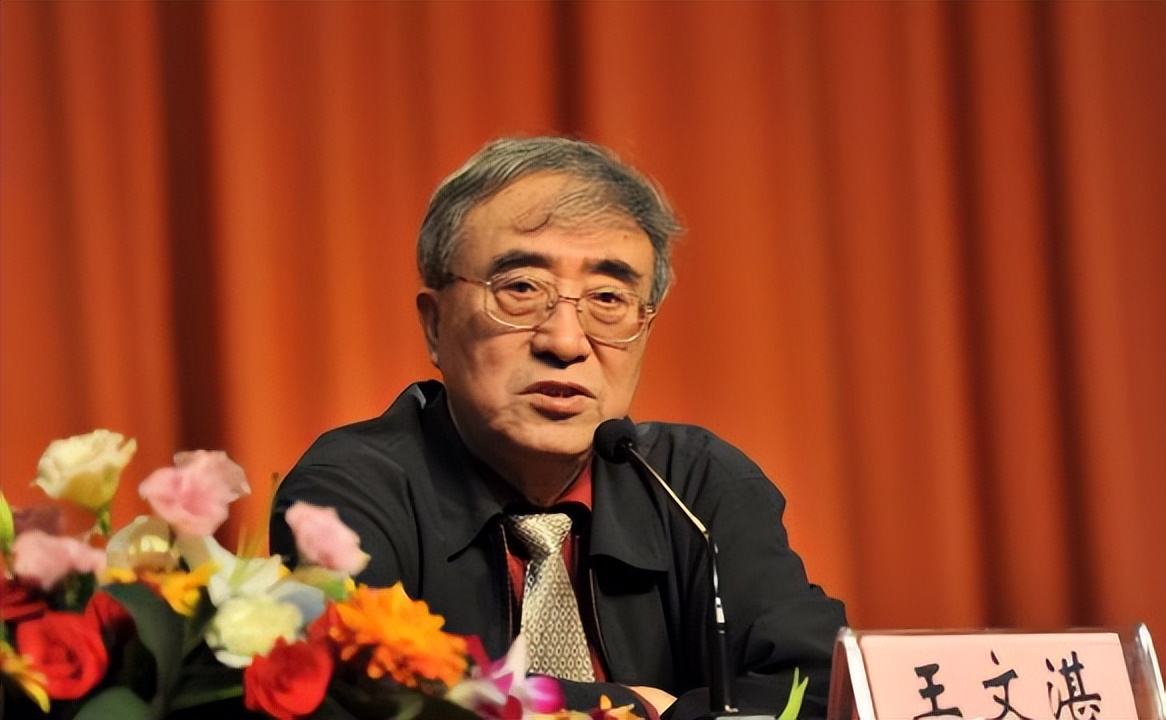 清华教授怒批人教社，数学插画源头暴露，温铁军金一南的话很震撼