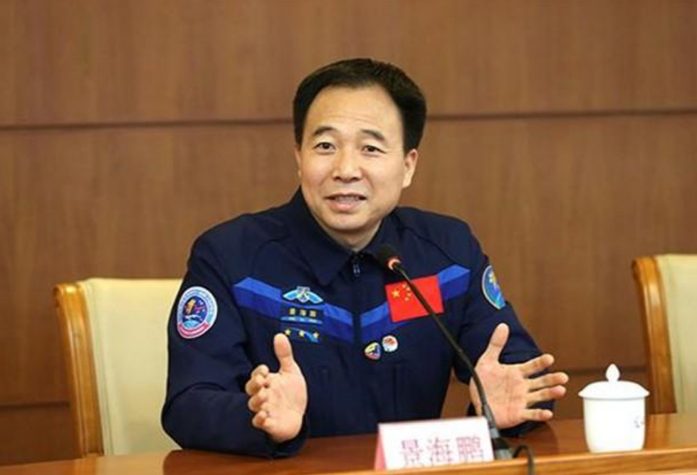 中国航天员景海鹏与妻子张萍的爱情故事