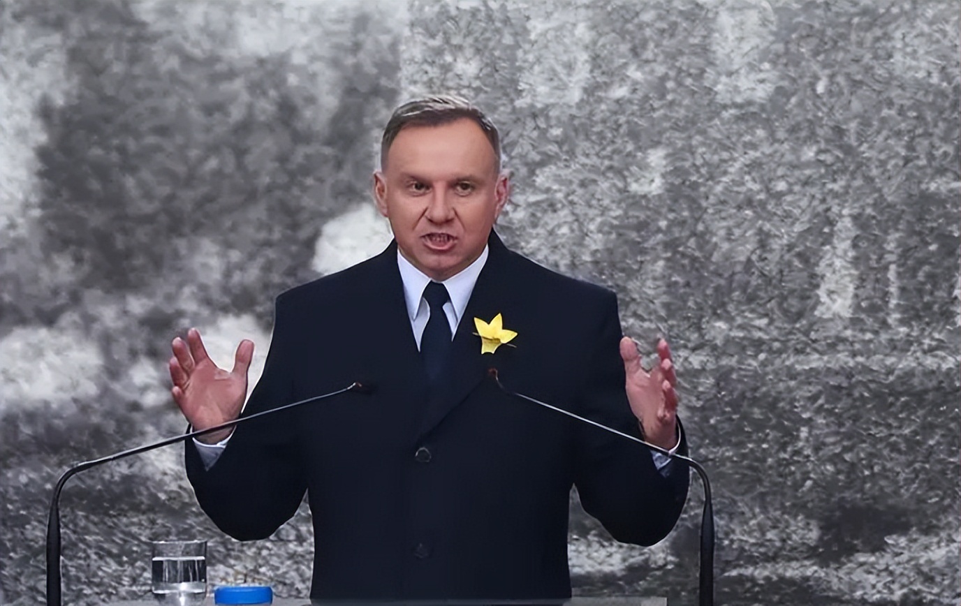 波兰总统杜达：普京没有输掉战争，俄罗斯仍在前线“碾压”乌克兰