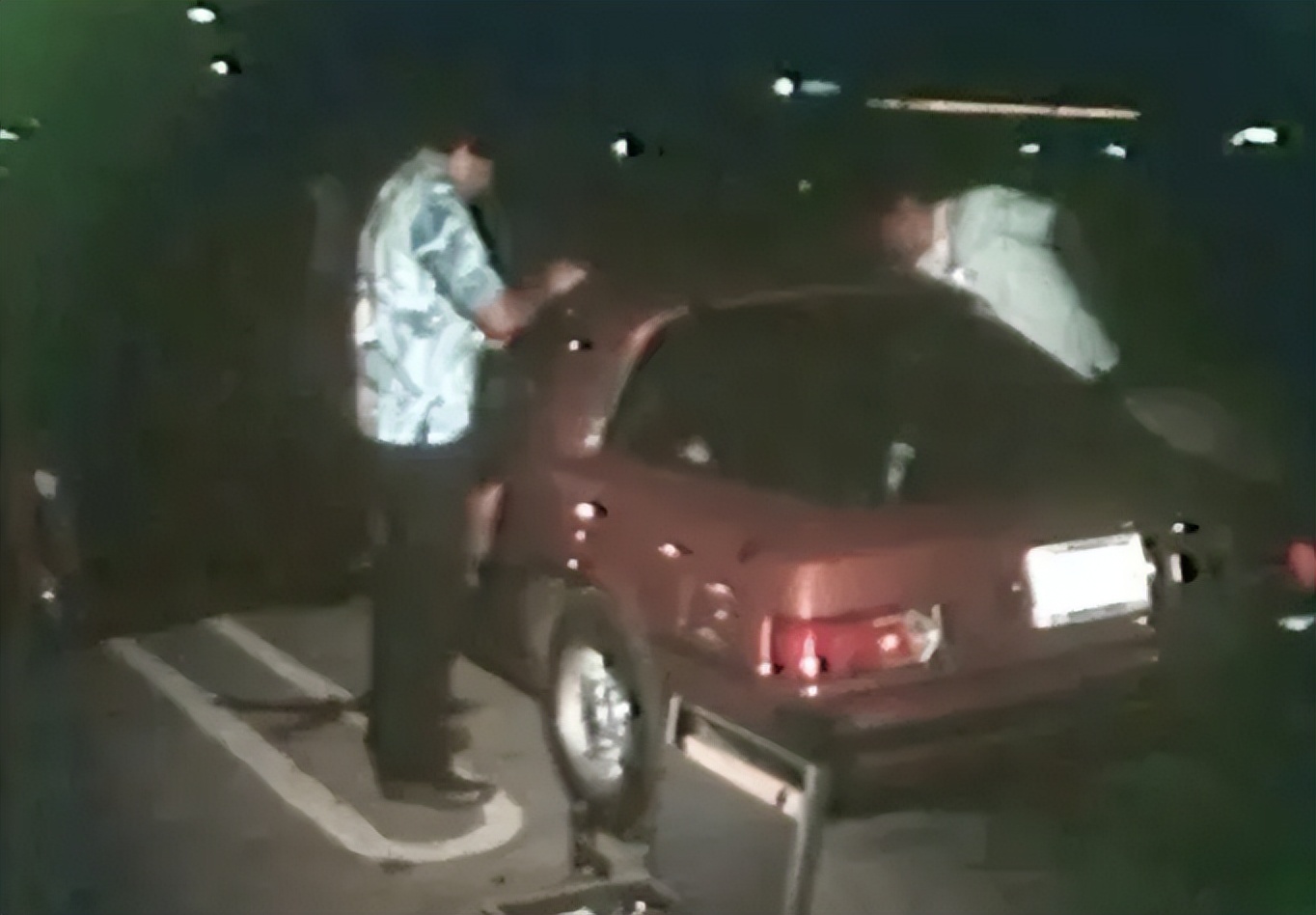 2005年，河南22岁护士被40岁医生侵犯，后来伙同高中男友将其杀害