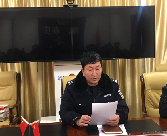 靖边公安新庄派出所开展“人人上讲台”活动第三课支部委员副所长柏治山讲党课