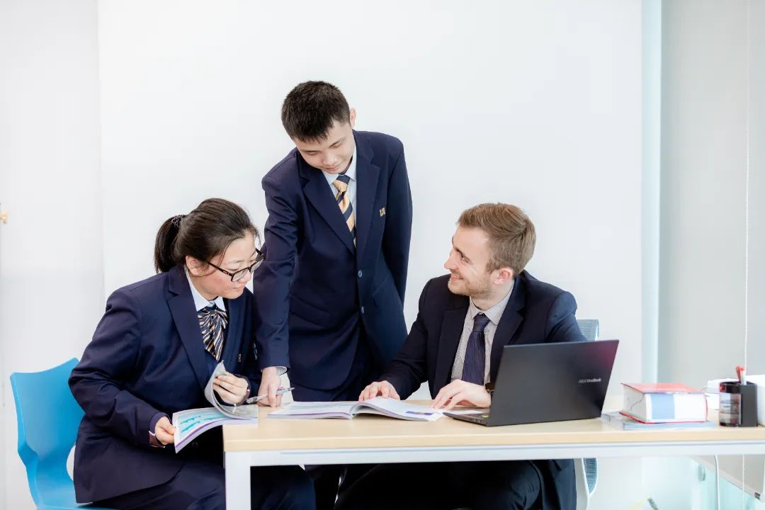 爱莎文华A Level (含国际艺术班) 招生简章