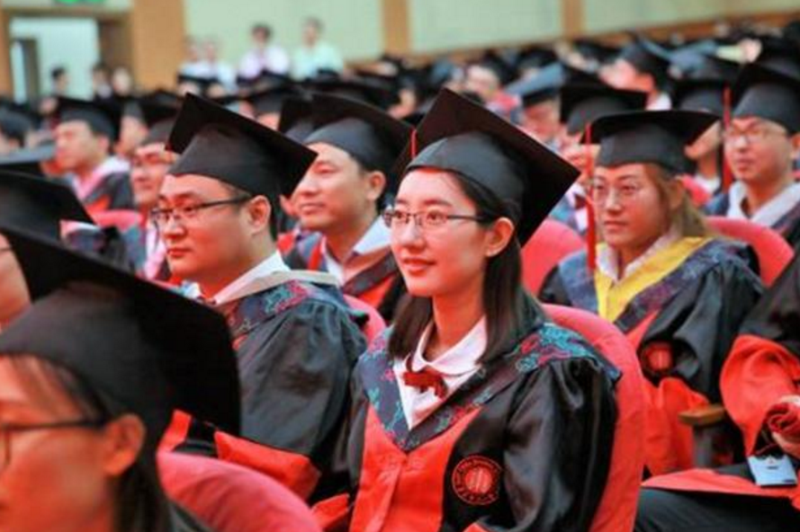 “最牛大专生”曹晓洁，高考385分上技校，毕业被3家跨国公司争抢